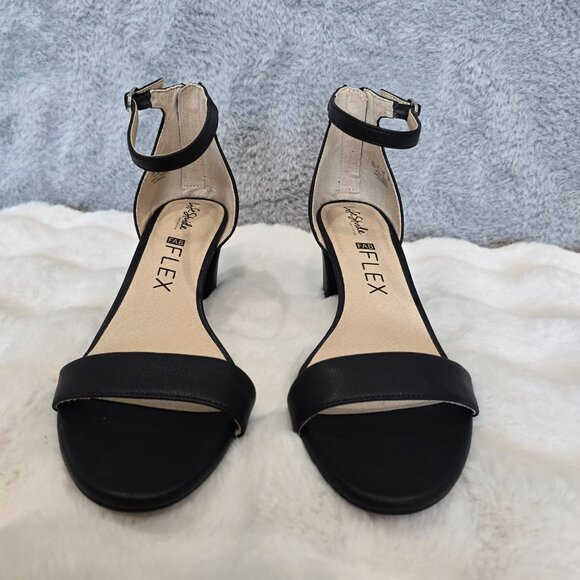 Life Stride Fab Flex Florence Ankle Strap Pumps Black Straps Size 11 W Wide NEW - Picture 5 of 8